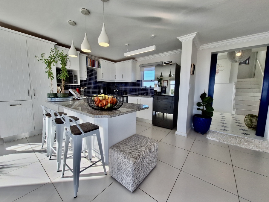 5 Bedroom Property for Sale in Yzerfontein Western Cape